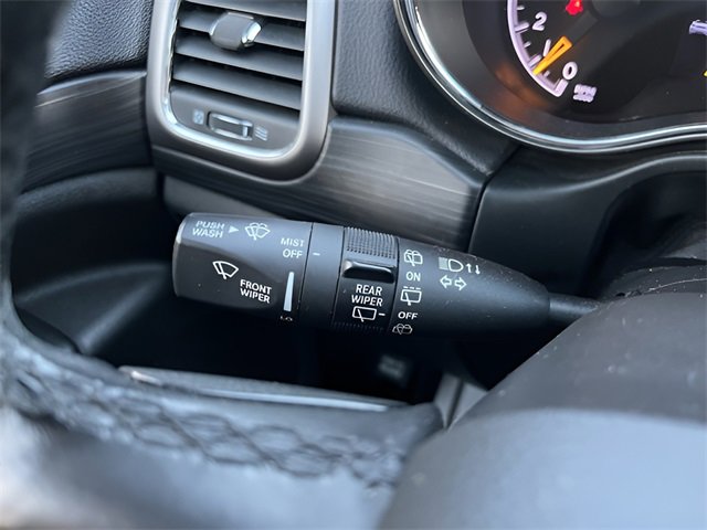 Used 2020 Jeep Grand Cherokee Altitude image 15
