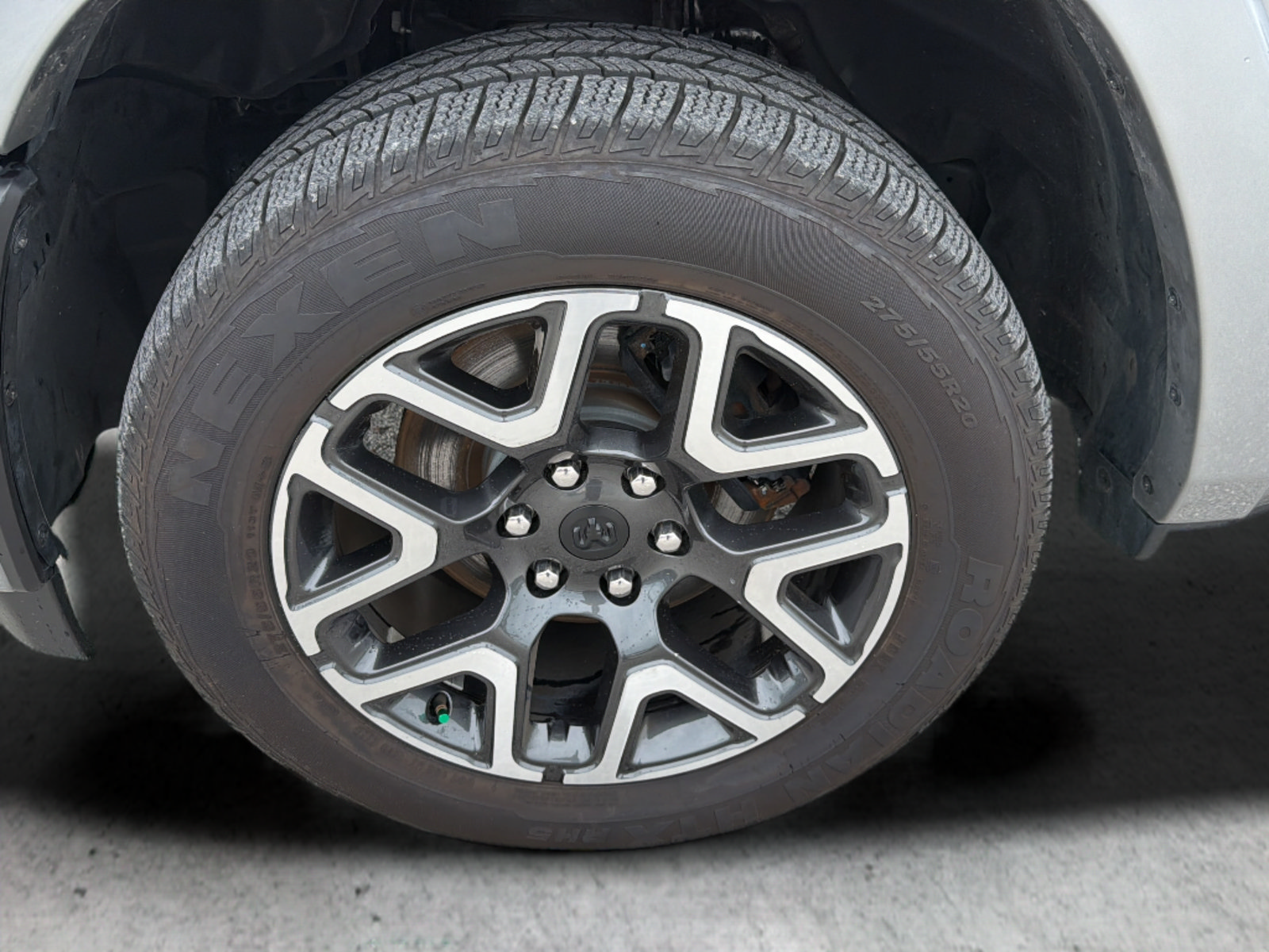 Used 2025 RAM 1500 Laramie AWD/4WD image 35