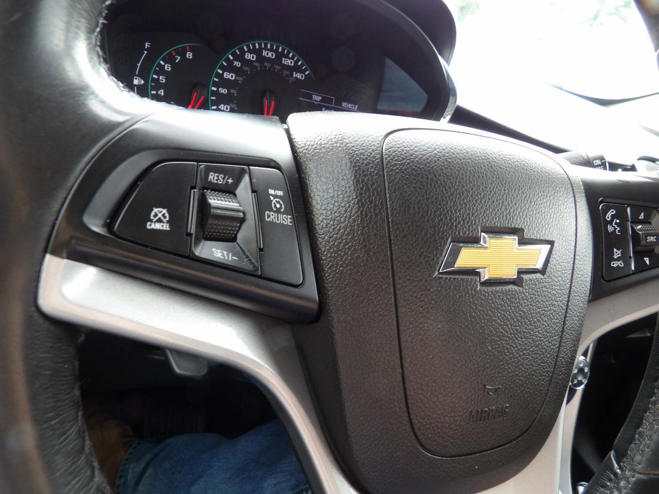 Used 2018 Chevrolet Trax LT w/ LT Convenience Package FWD image 12