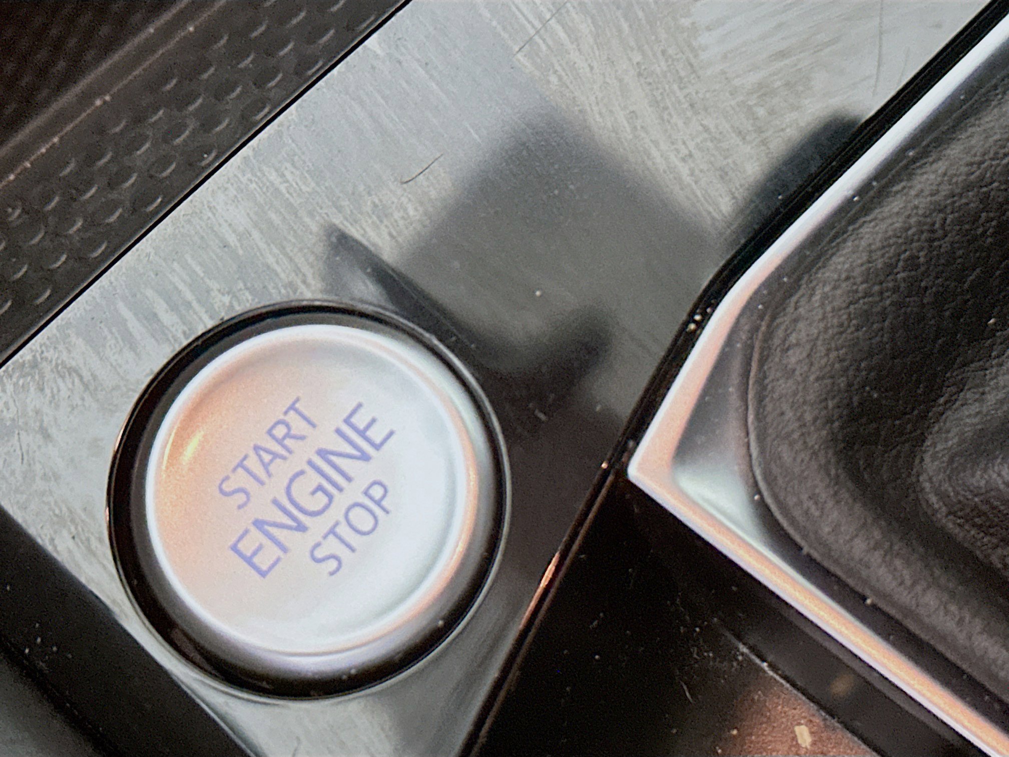 Used 2024 Volkswagen Taos SE image 20