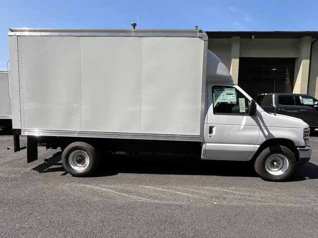 New 2025 Ford E-350 and Econoline 350 Super Duty w/ Power Equipment Group RWD image 3