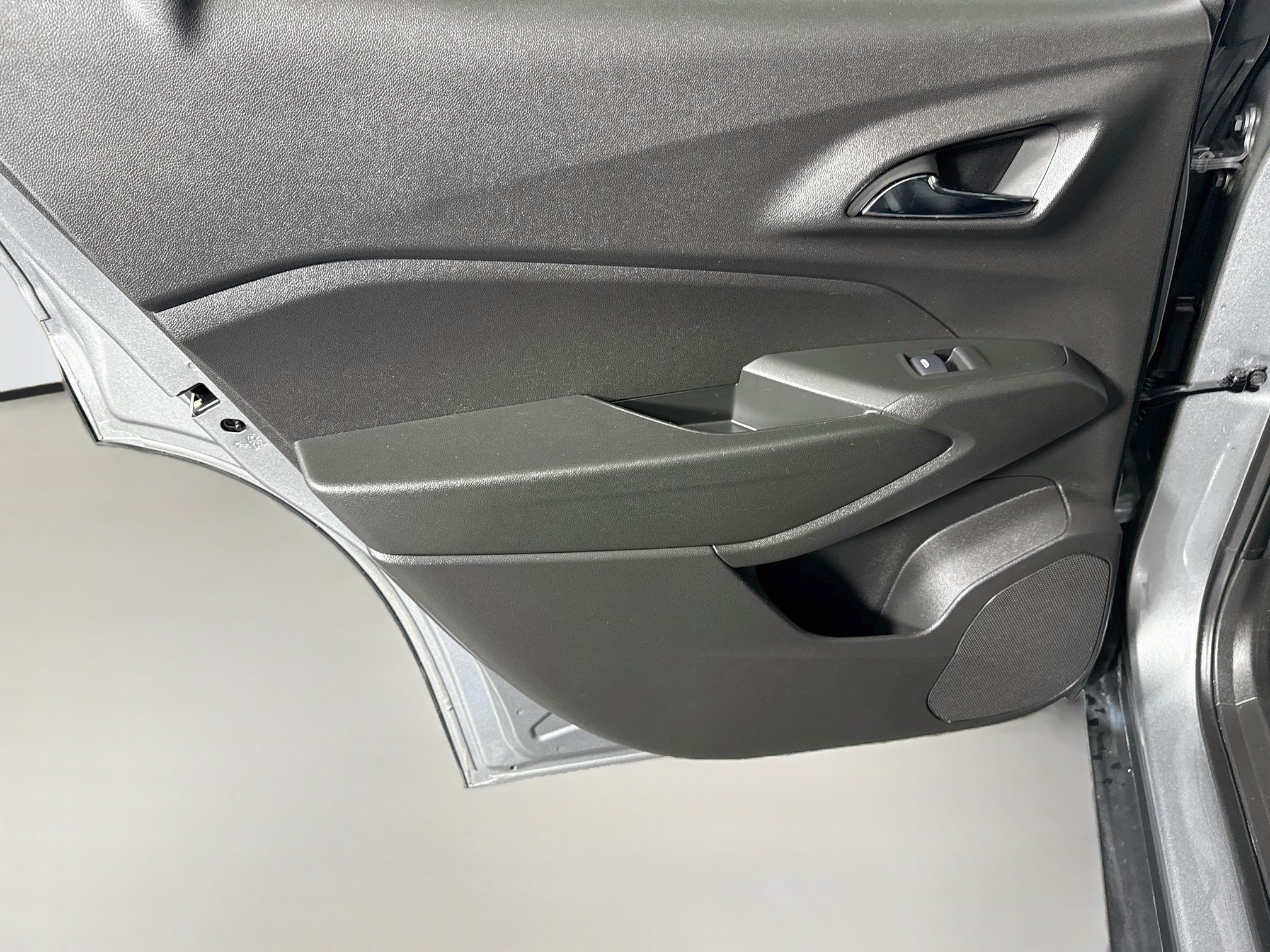 Used 2026 Chevrolet Trax LT FWD image 23