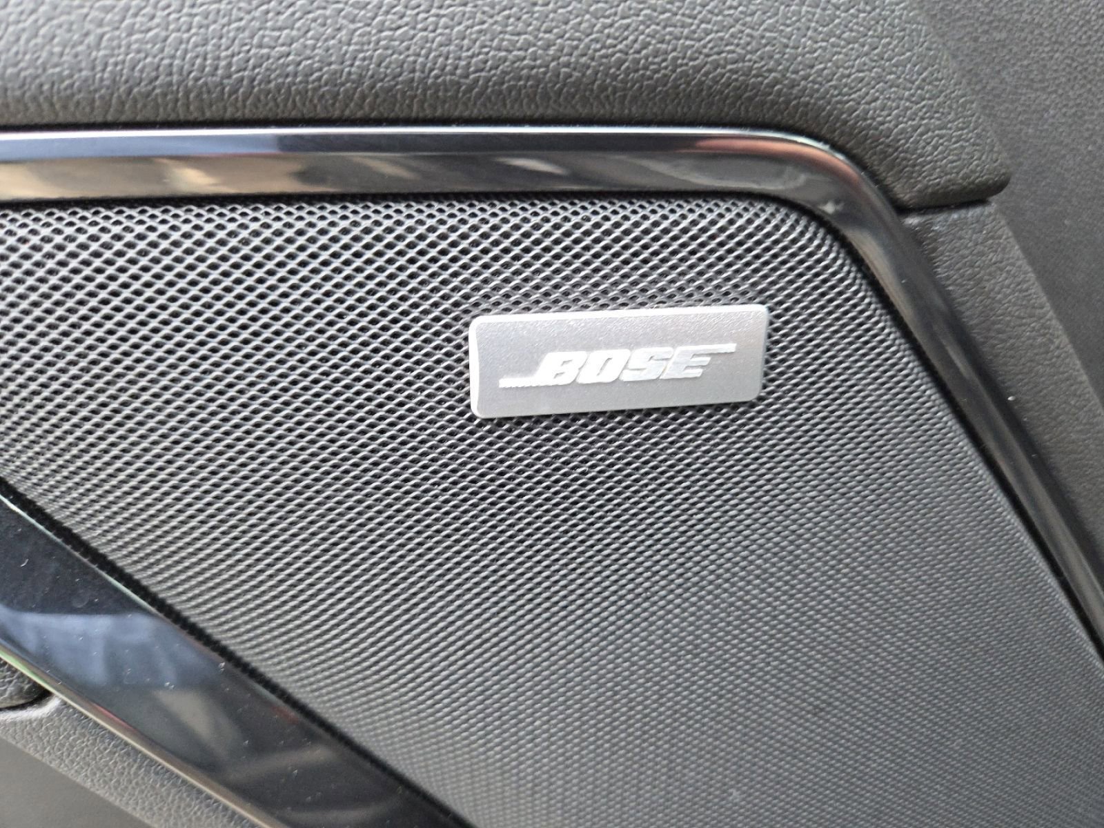 Used 2024 GMC Sierra 1500 AT4 w/ Technology Package image 14