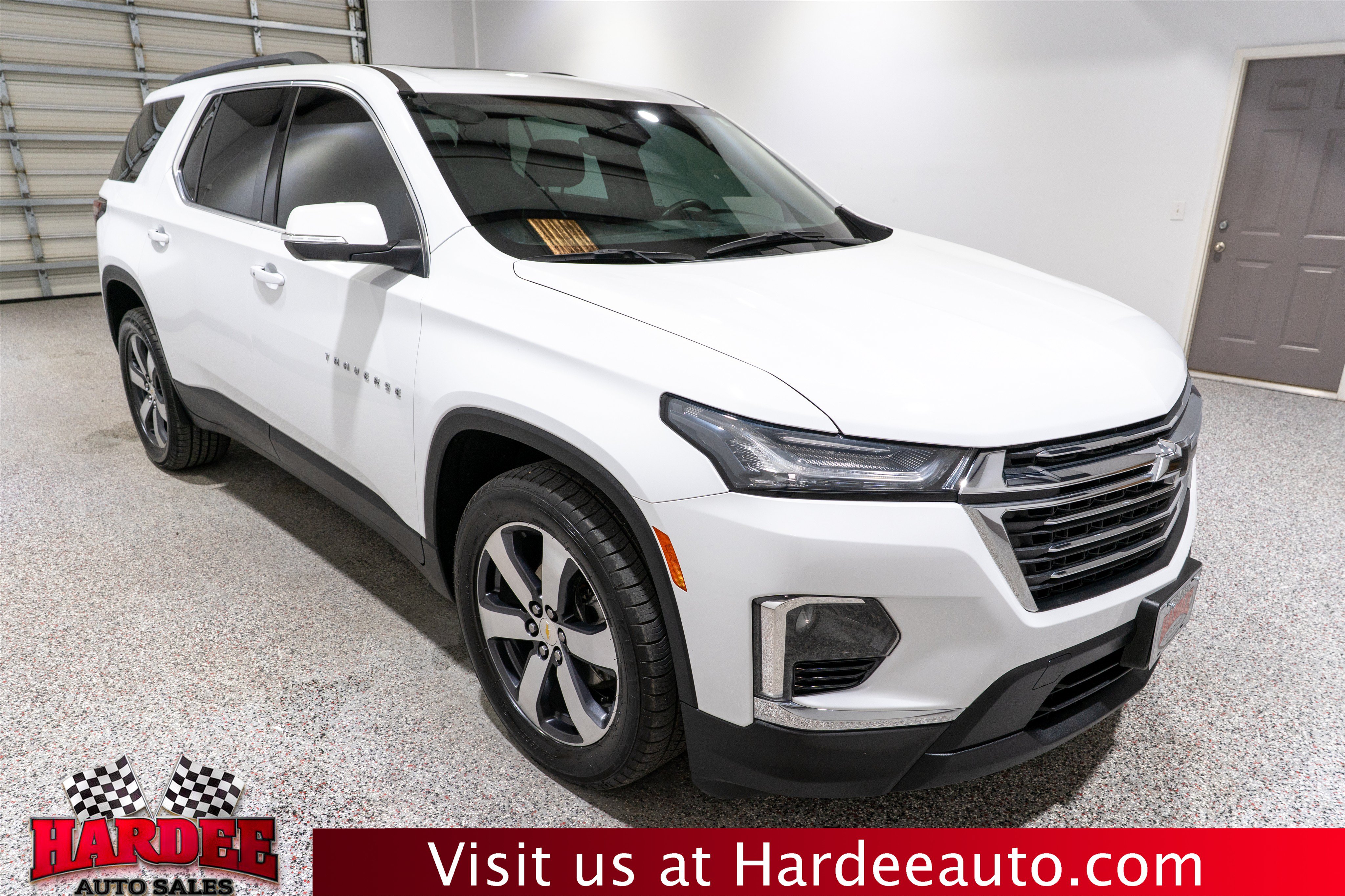 Used 2023 Chevrolet Traverse LT w/ LT Premium Package AWD/4WD image 6