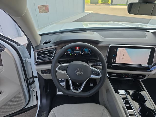 New 2026 Volkswagen Atlas SEL Premium R-Line AWD/4WD image 14