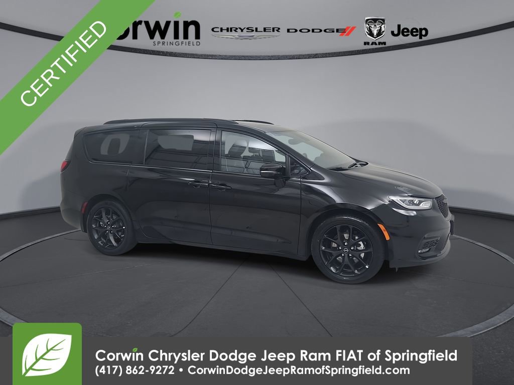 Certified 2025 Chrysler Pacifica Limited