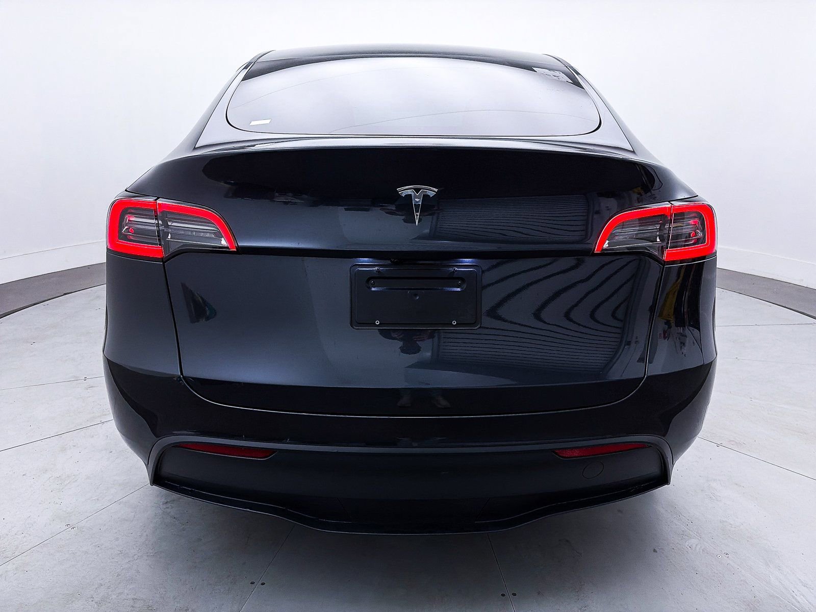 Used 2024 Tesla Model Y Long Range image 13