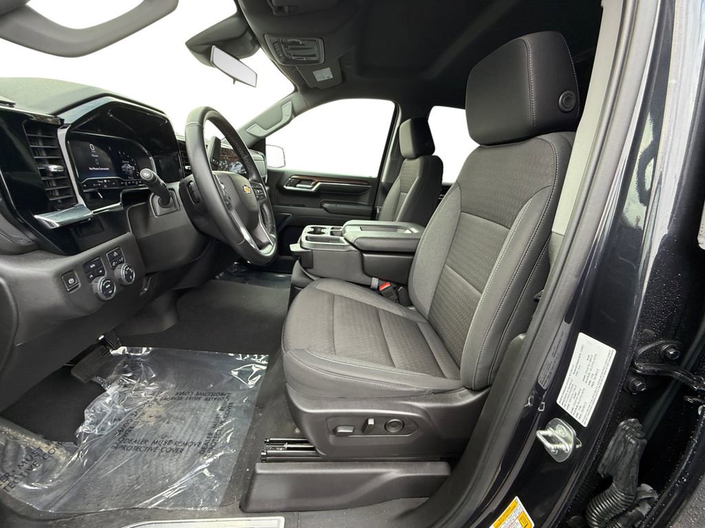Used 2024 Chevrolet Silverado 1500 LT image 9