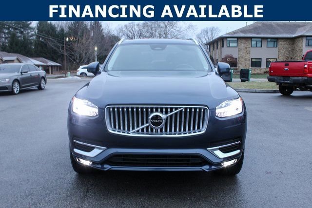 Used 2025 Volvo XC90 B5 Core image 3