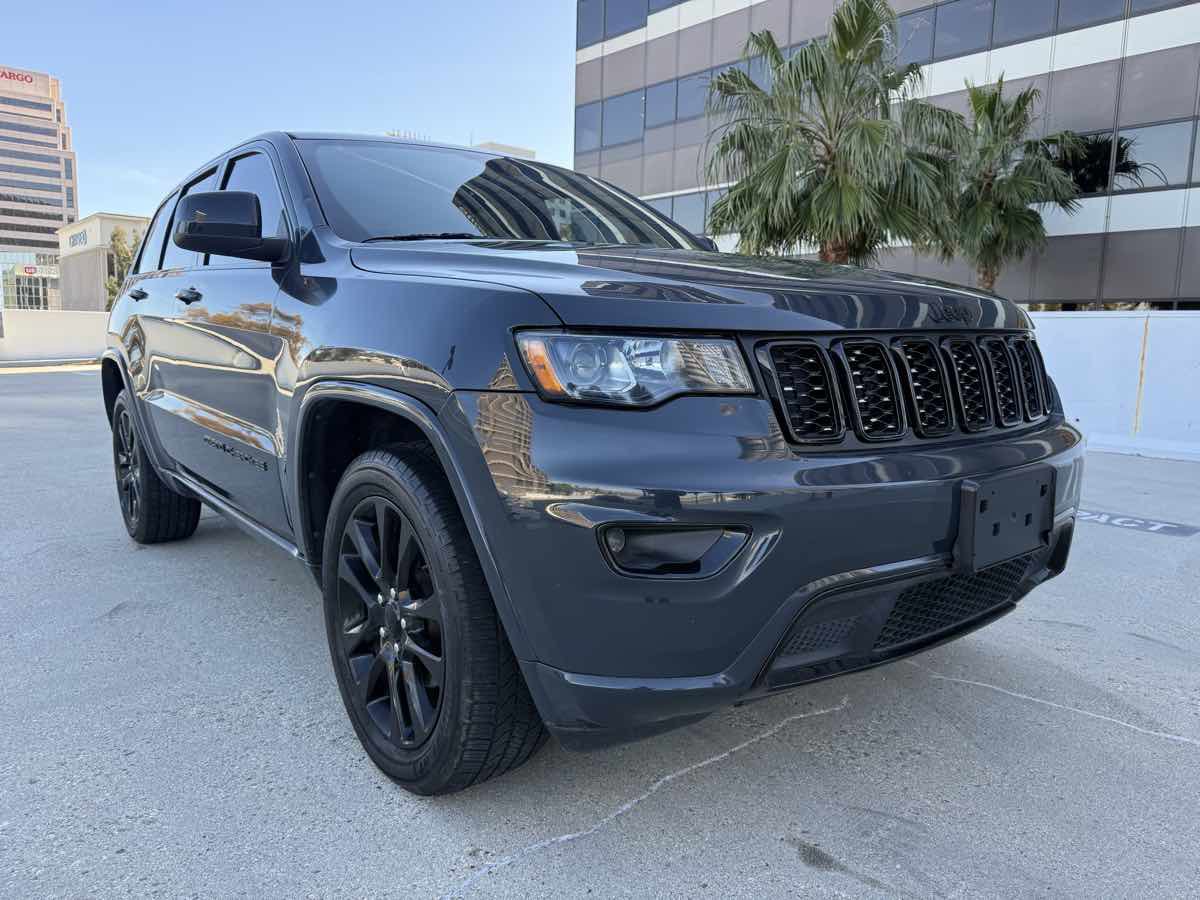 Used 2018 Jeep Grand Cherokee Altitude