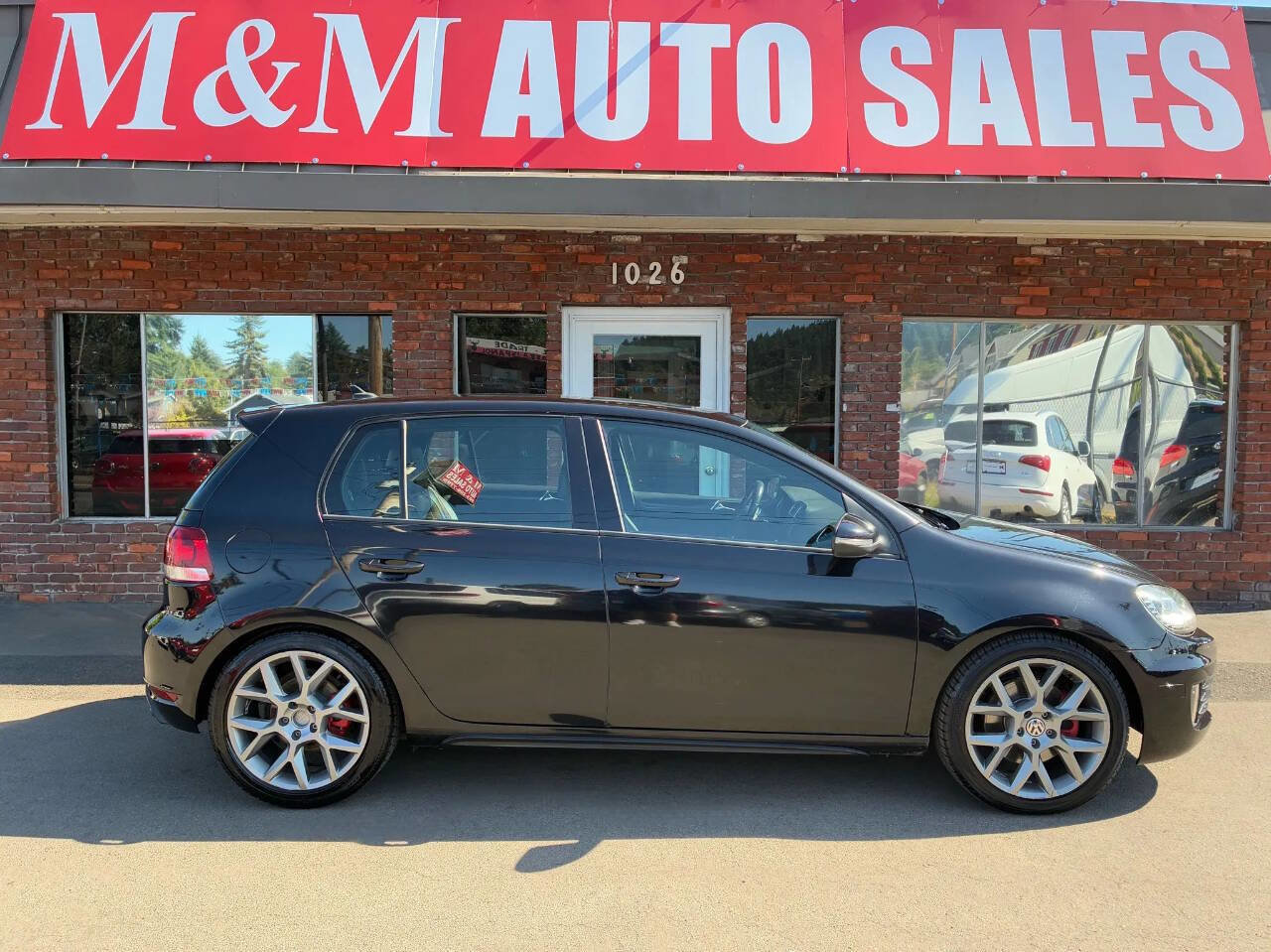 Used 2013 Volkswagen GTI 4-Door image 2