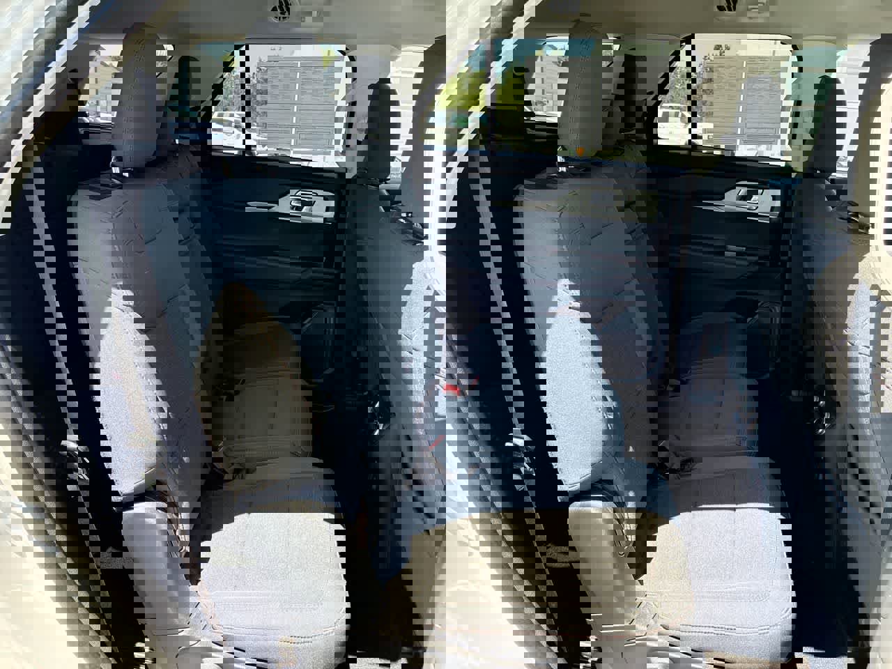 Used 2025 Ford Explorer Active image 26