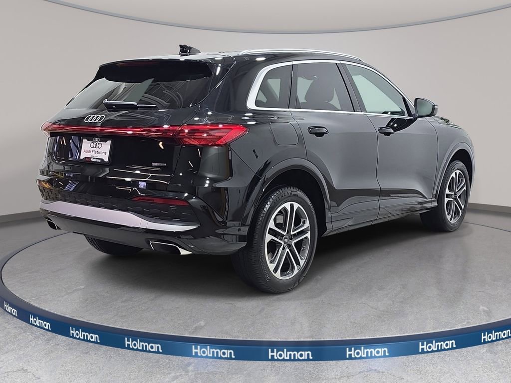 Used 2025 Audi Q5 Premium w/ Convenience Package image 6