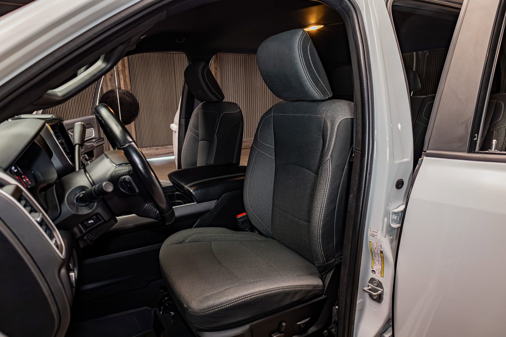 Used 2021 RAM 2500 Big Horn w/ Night Edition image 22