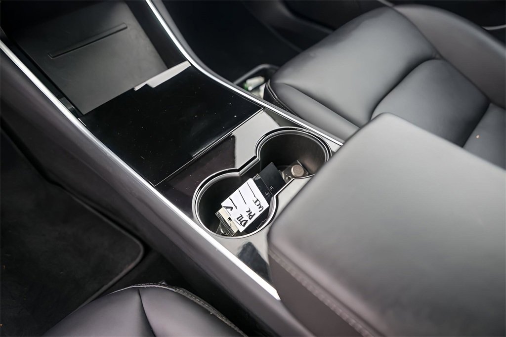 Used 2018 Tesla Model 3 Long Range image 19