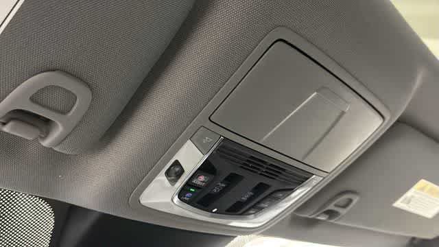 Used 2022 Acura MDX SH-AWD w/ Technology Package image 23
