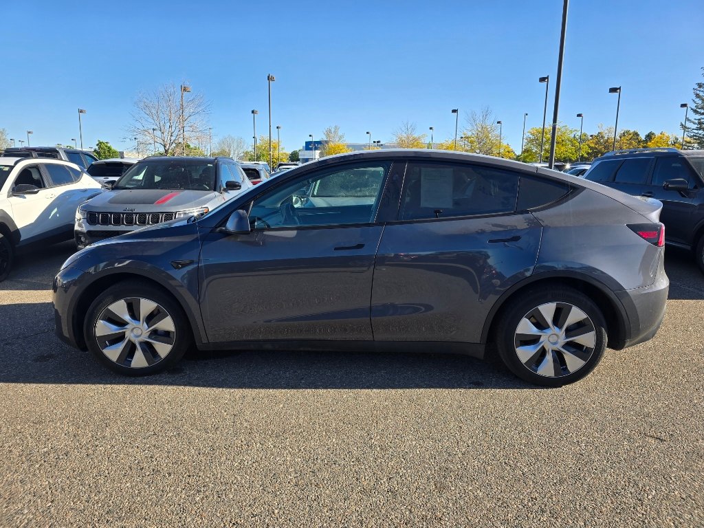 Used 2023 Tesla Model Y Long Range AWD/4WD image 2