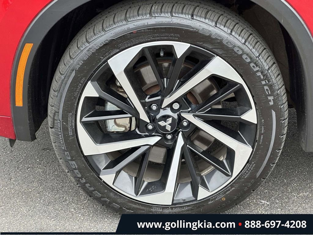 Used 2023 Mitsubishi Outlander SEL AWD/4WD image 7