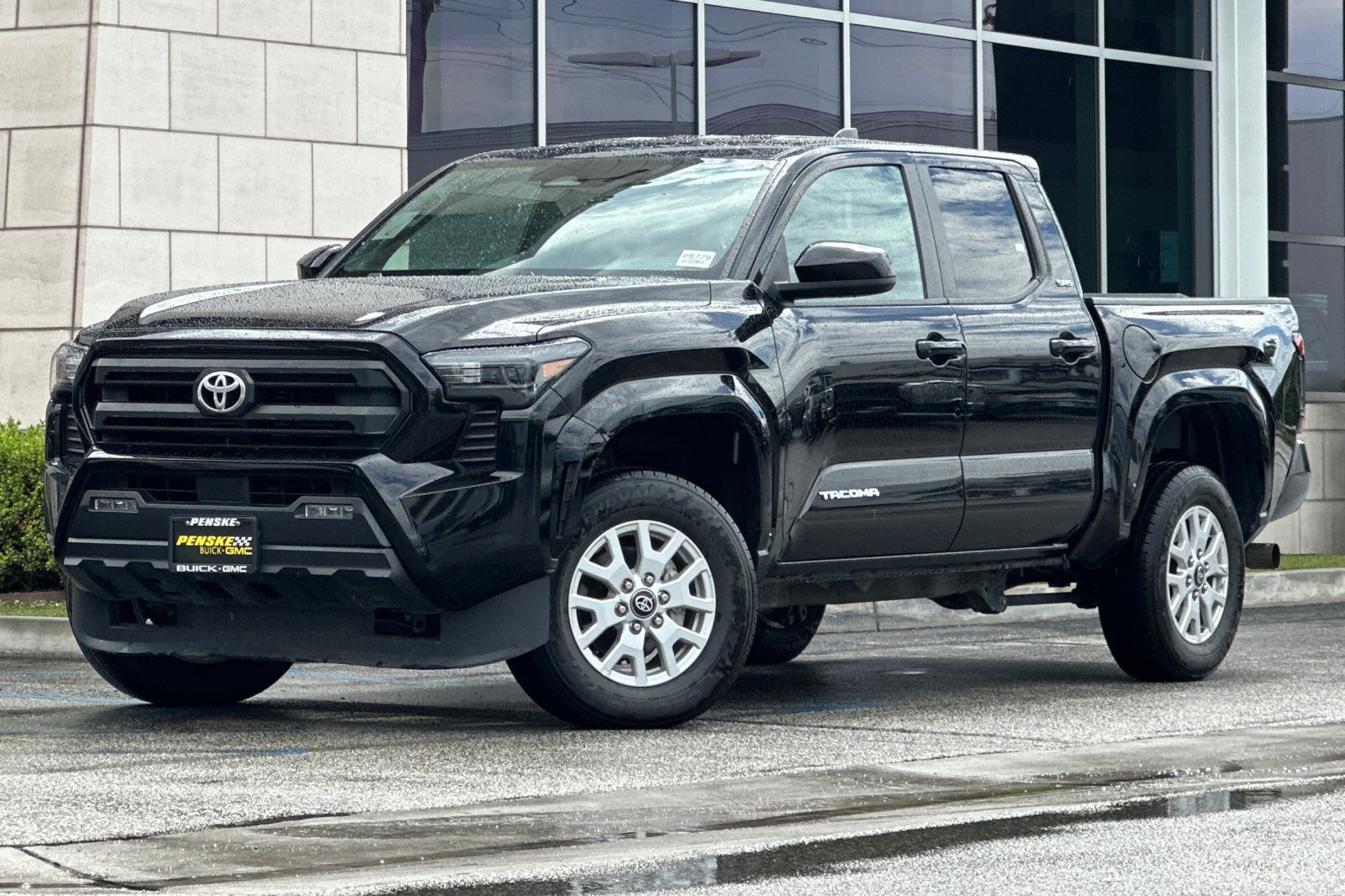 Used 2024 Toyota Tacoma SR5 AWD/4WD image 8