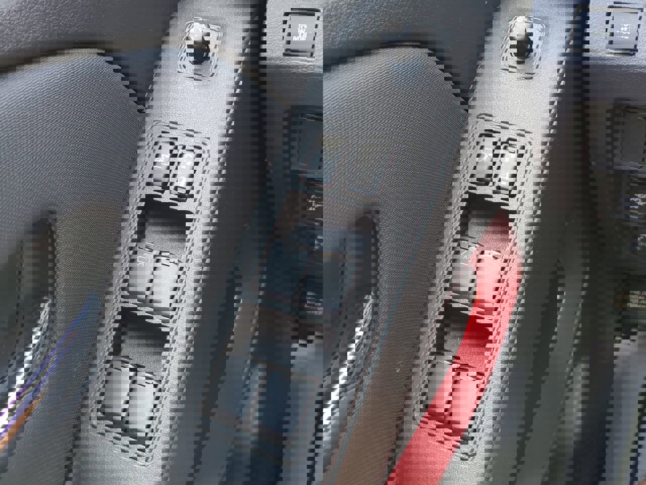 Used 2024 Nissan Frontier PRO-4X w/ Off-Road Protection Package image 22