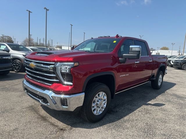 Used 2025 Chevrolet Silverado 2500 LTZ w/ LTZ Convenience Package AWD/4WD image 7