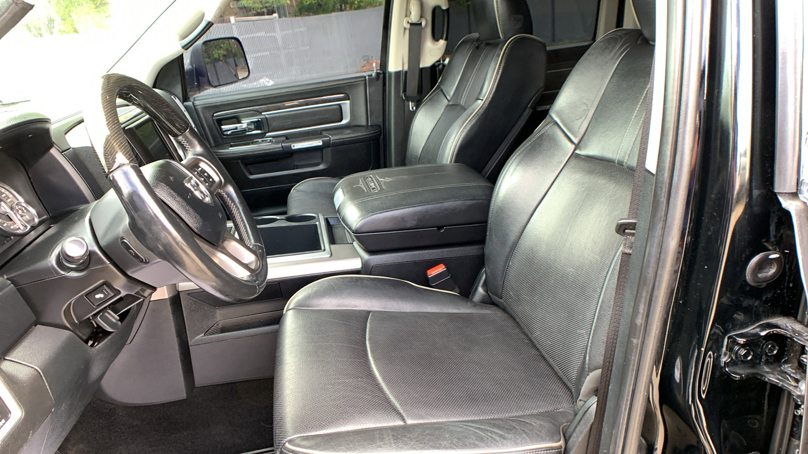 Used 2014 RAM 1500 Limited AWD/4WD image 14