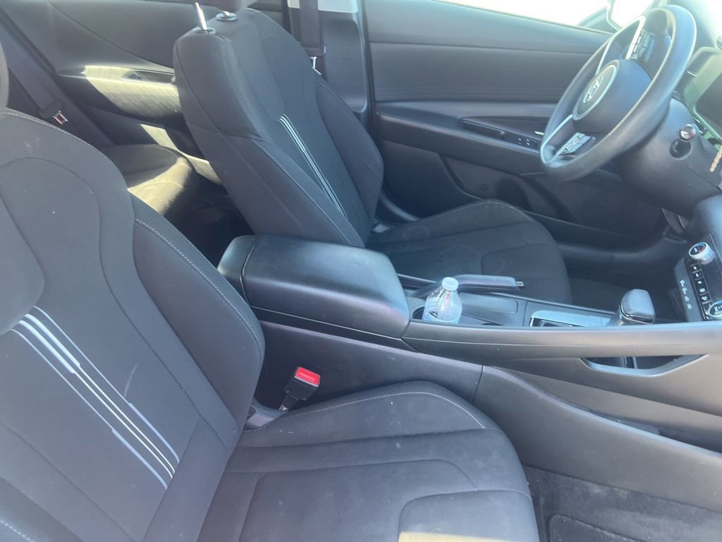 Used 2021 Hyundai Elantra SEL w/ Cargo Package image 12