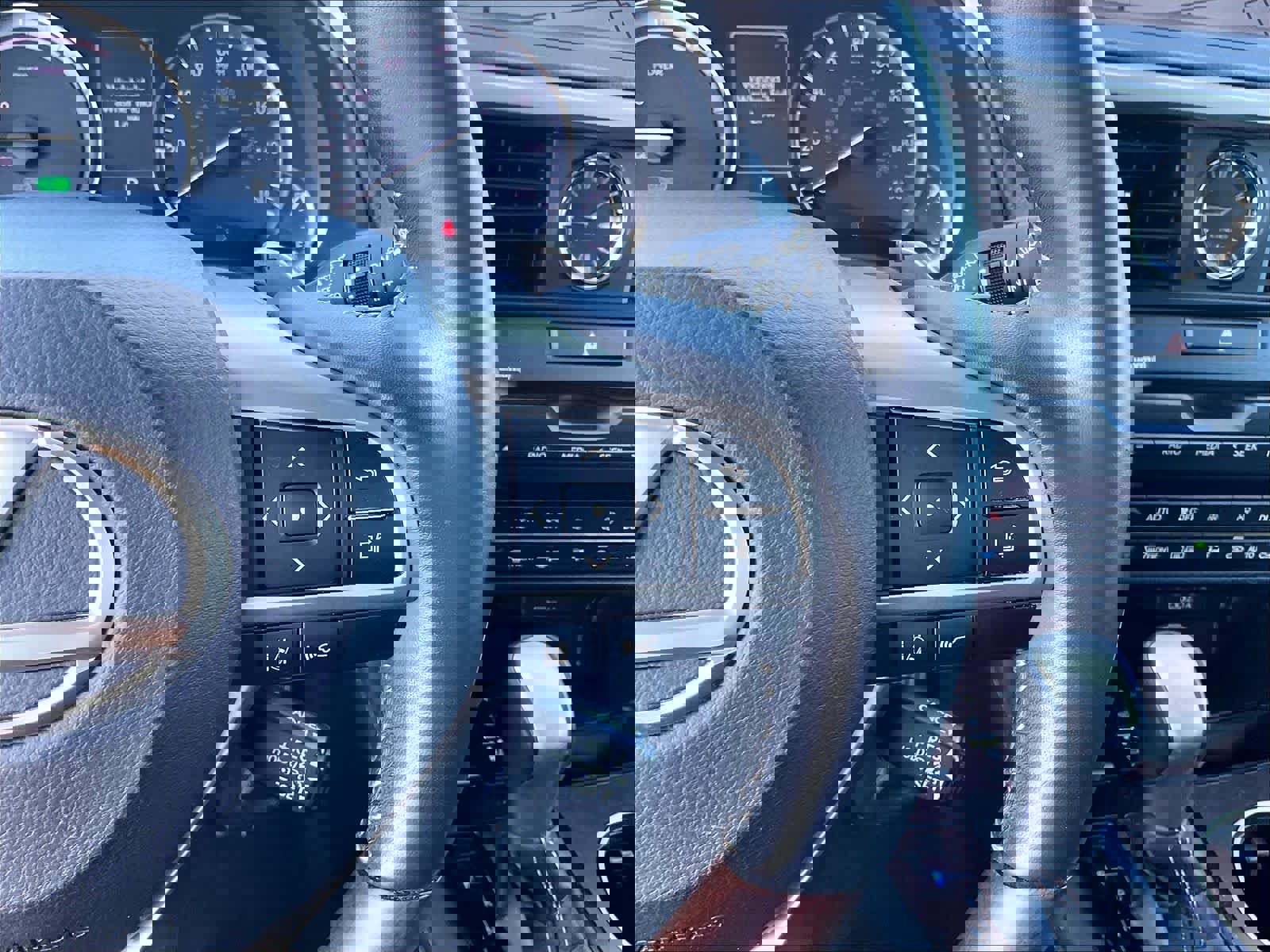 Used 2022 Lexus RX 450h AWD w/ Premium Package image 21