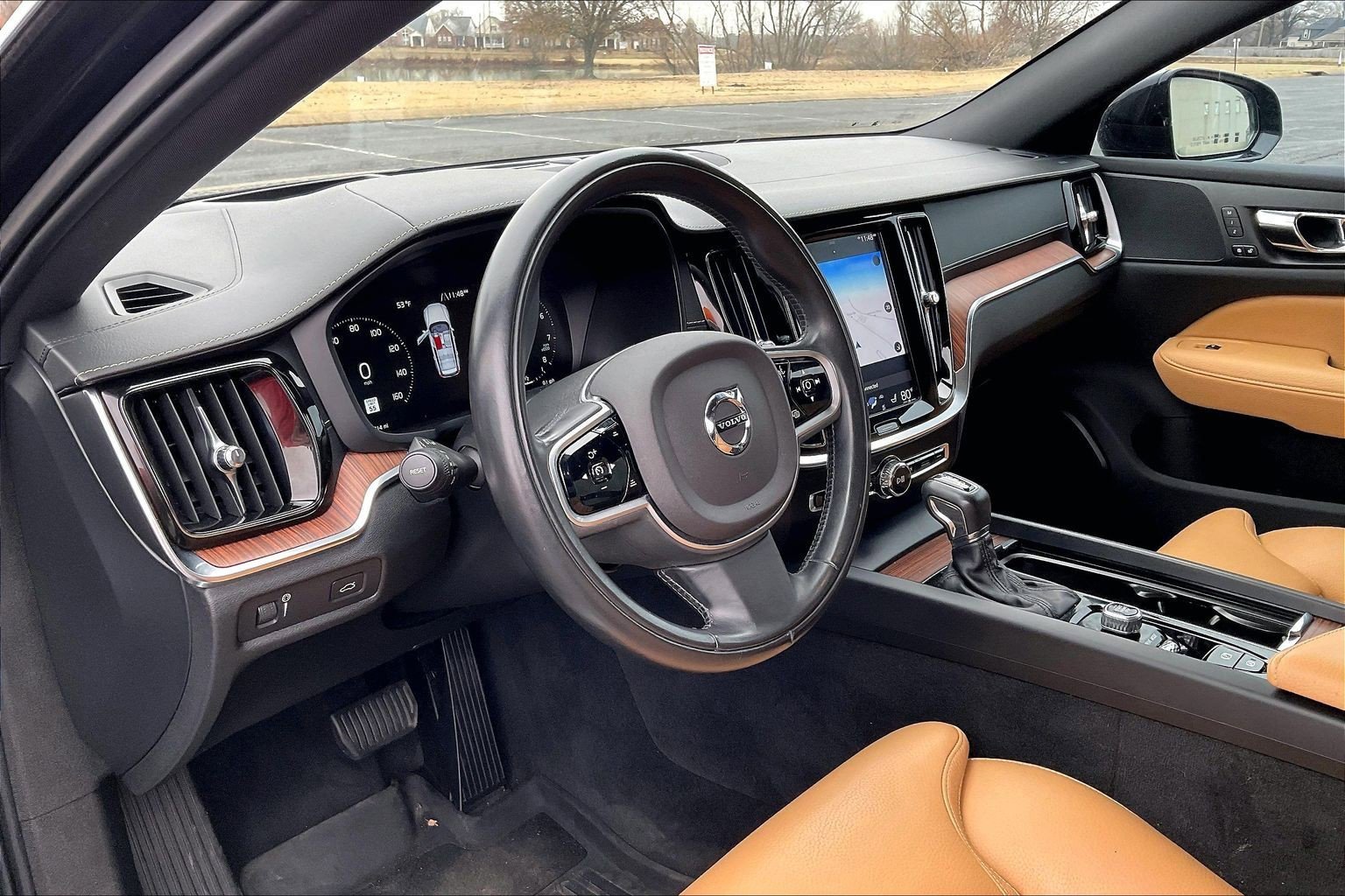 Used 2020 Volvo V60 T5 Cross Country w/ Protection Package Premier image 14