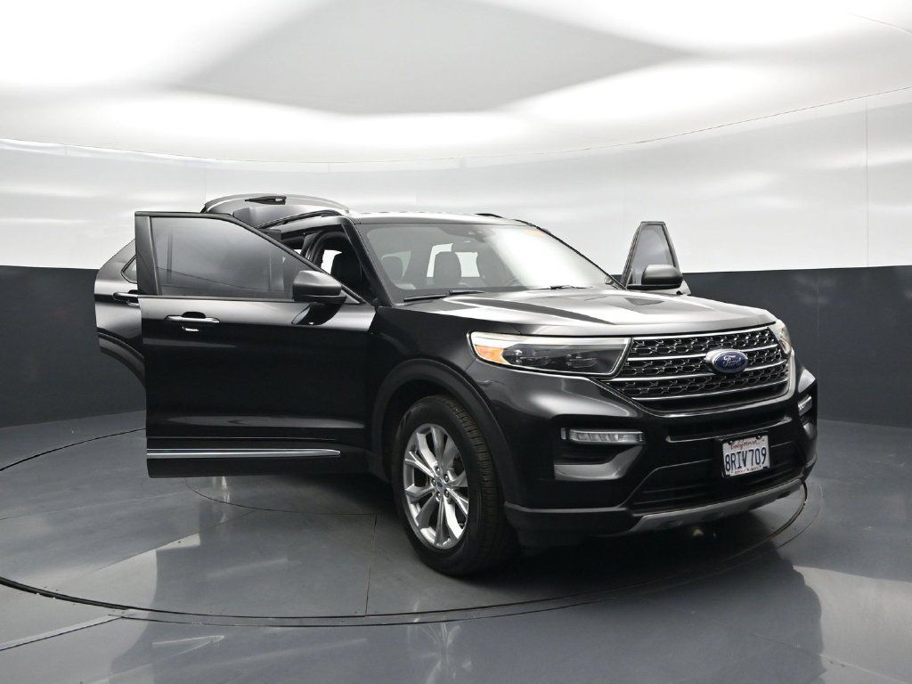 Used 2020 Ford Explorer XLT w/ Equipment Group 202A RWD image 34