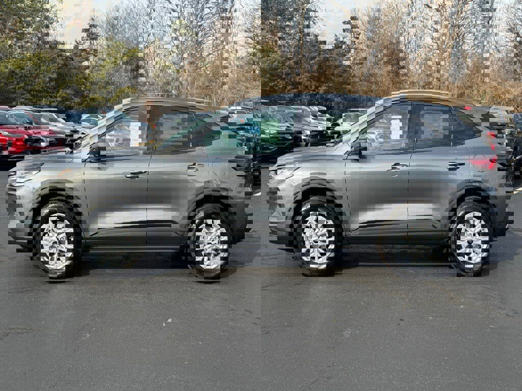 New 2025 Ford Escape Active image 3