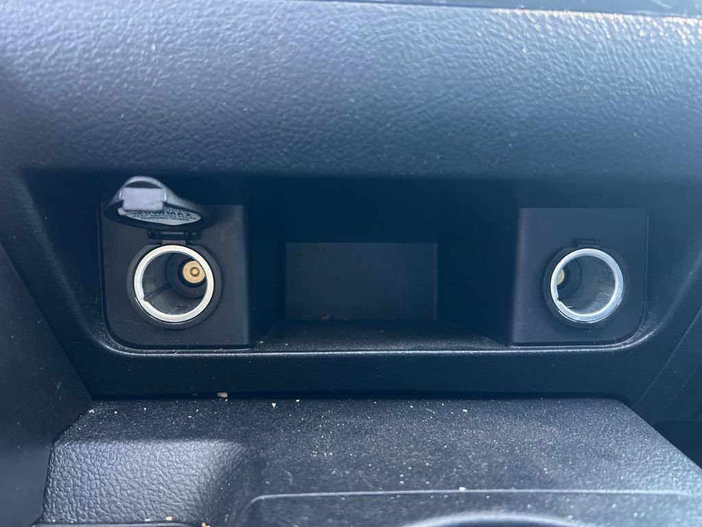 Used 2012 Toyota Tundra 4x4 CrewMax image 27