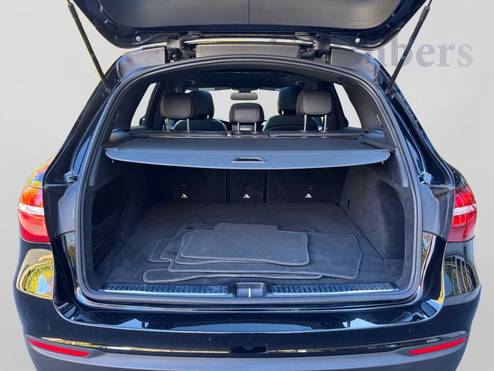Used 2019 Mercedes-Benz GLC 300 4MATIC image 7