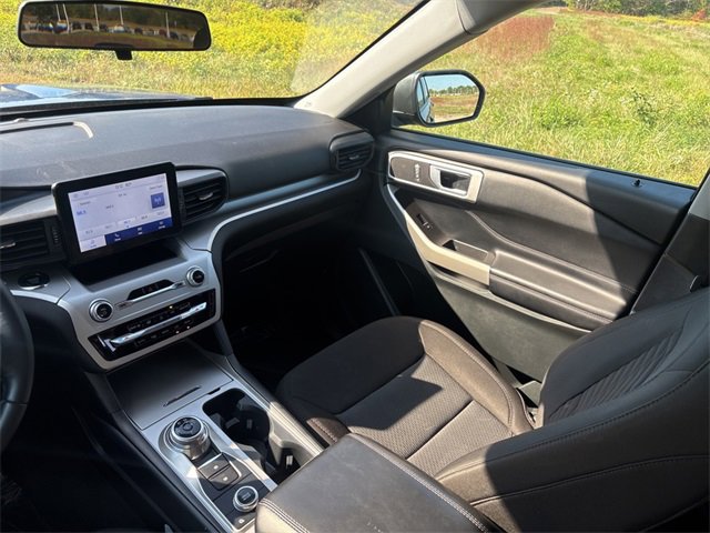 Used 2022 Ford Explorer XLT image 50