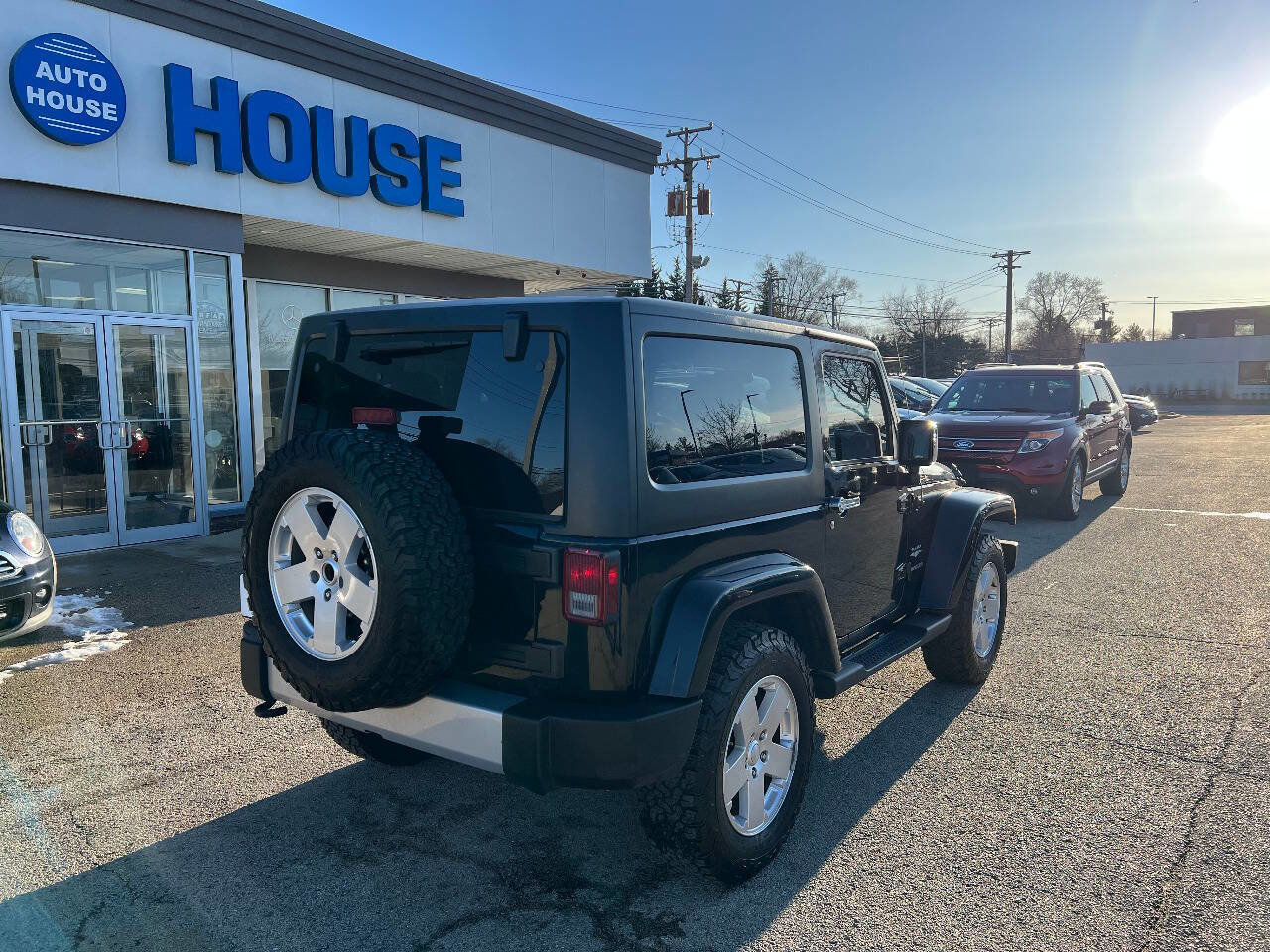 Used 2011 Jeep Wrangler Sahara image 10