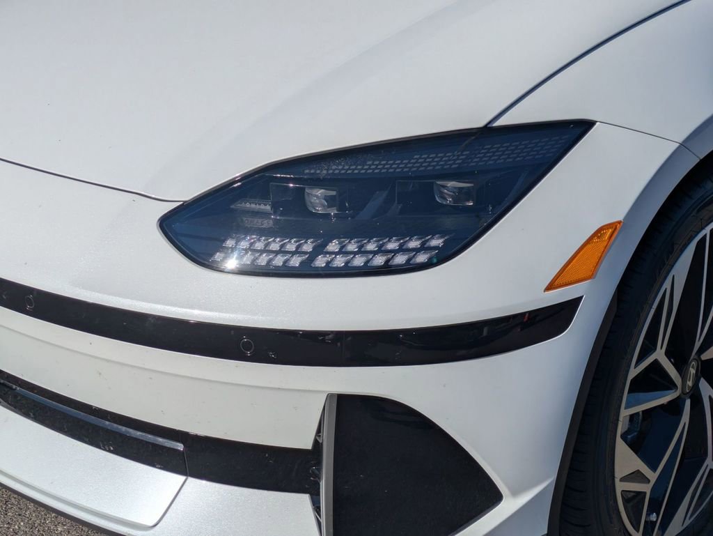 Used 2024 Hyundai Ioniq 6 SEL image 9