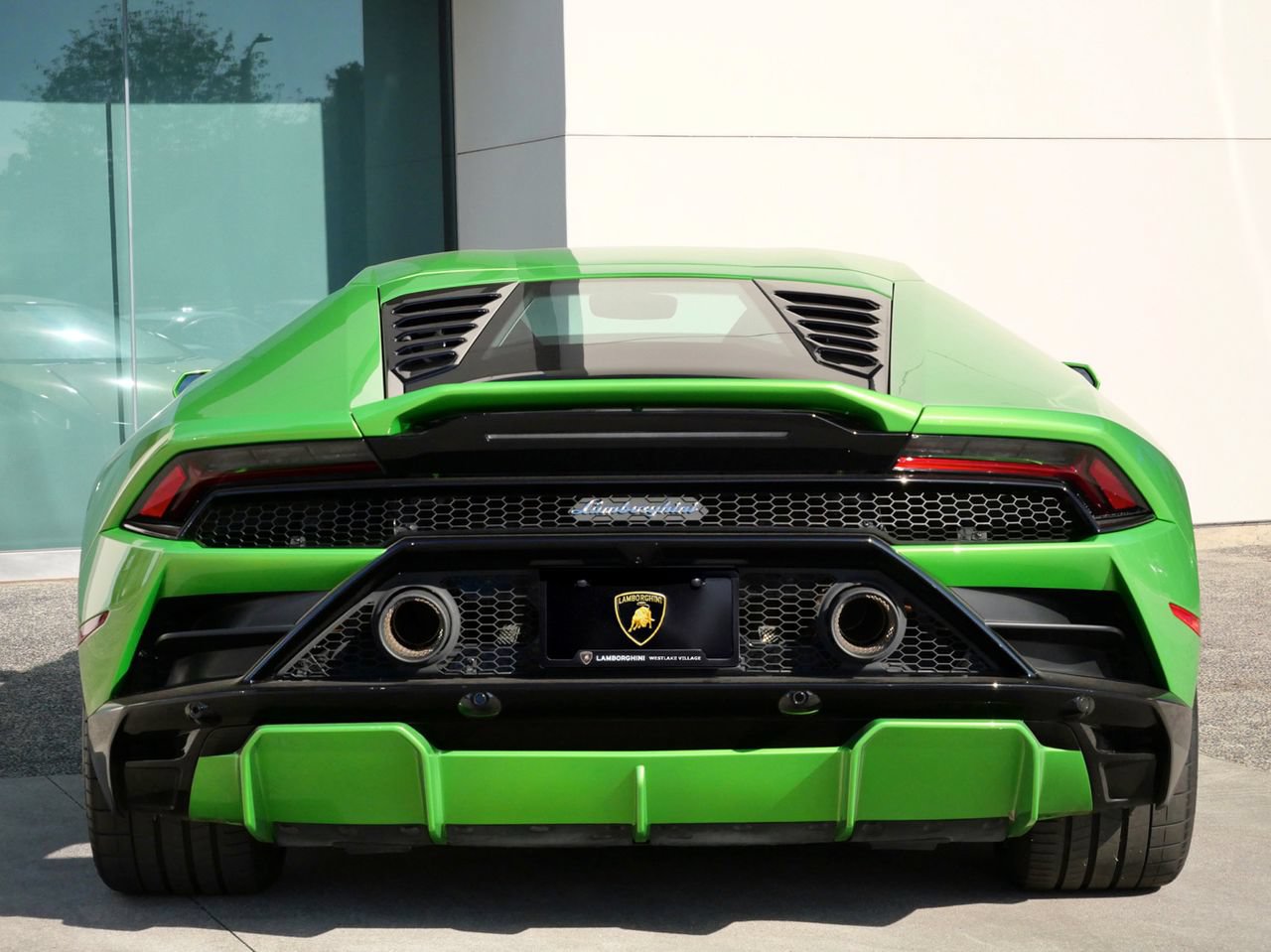 Used 2021 Lamborghini Huracan EVO RWD image 4