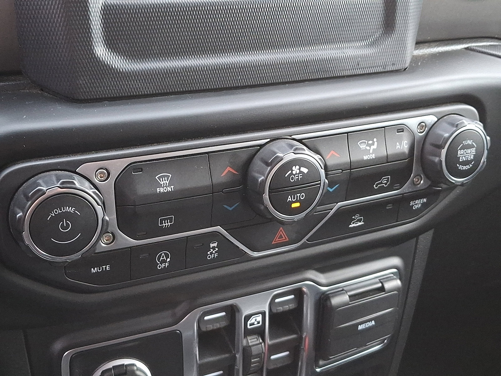 Used 2021 Jeep Wrangler Unlimited Sport image 17