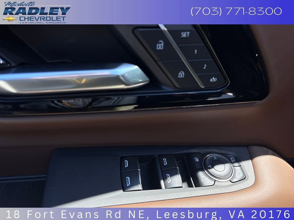 Used 2026 Chevrolet Suburban High Country AWD/4WD image 14
