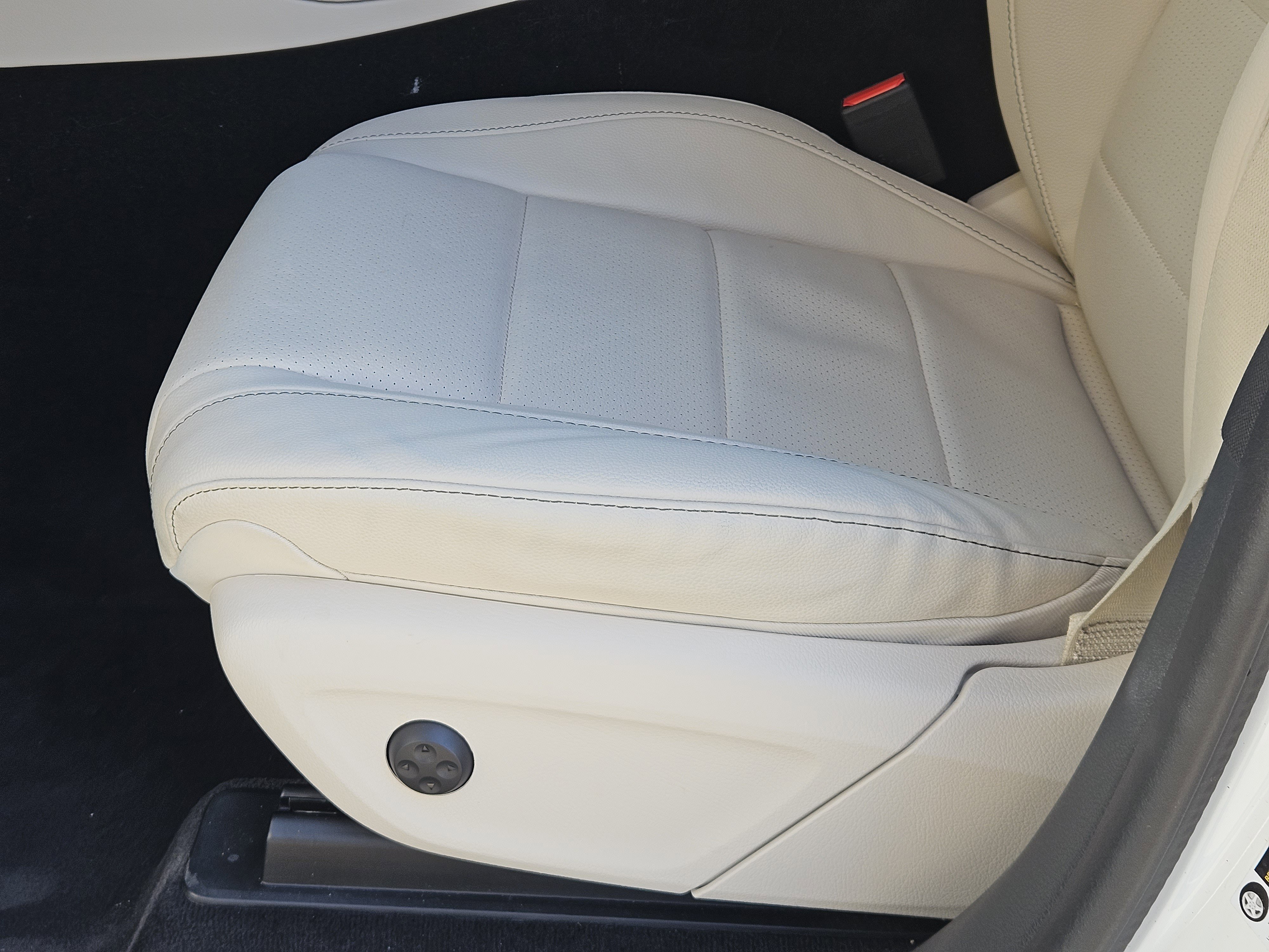 Used 2024 Mercedes-Benz GLS 450 4MATIC image 25