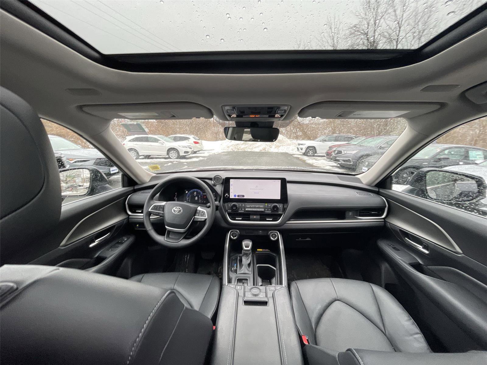 Used 2025 Toyota Grand Highlander AWD image 32