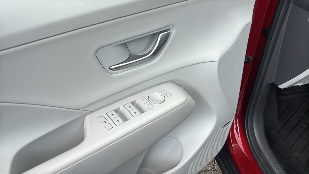 Used 2024 Hyundai Kona Limited AWD/4WD image 14