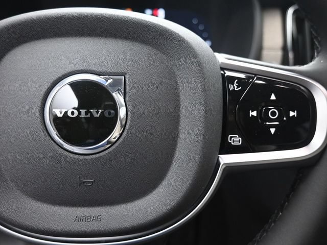 Used 2026 Volvo XC90 T8 Plus w/ Protection Package Premier AWD/4WD image 14
