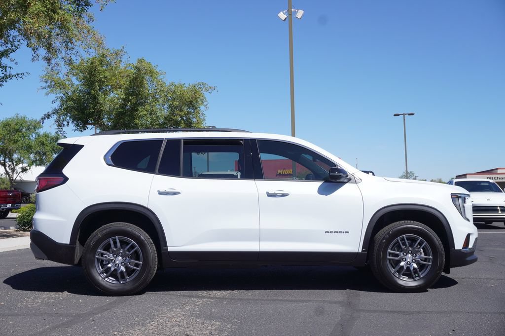 New 2026 GMC Acadia Elevation FWD image 2