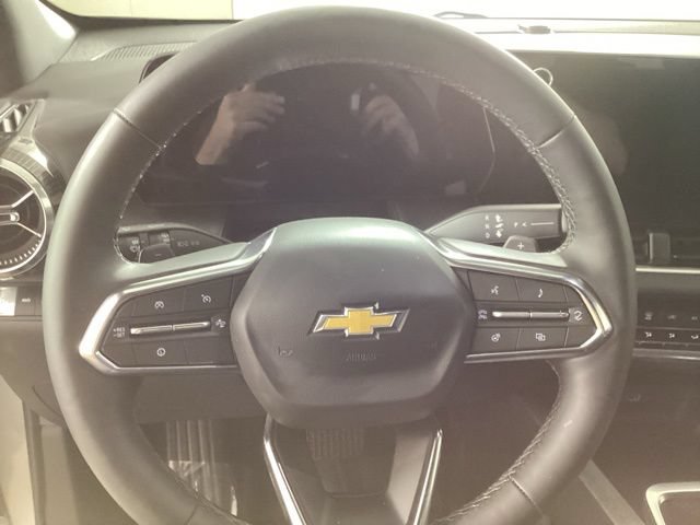 Used 2026 Chevrolet Equinox LT AWD/4WD image 13