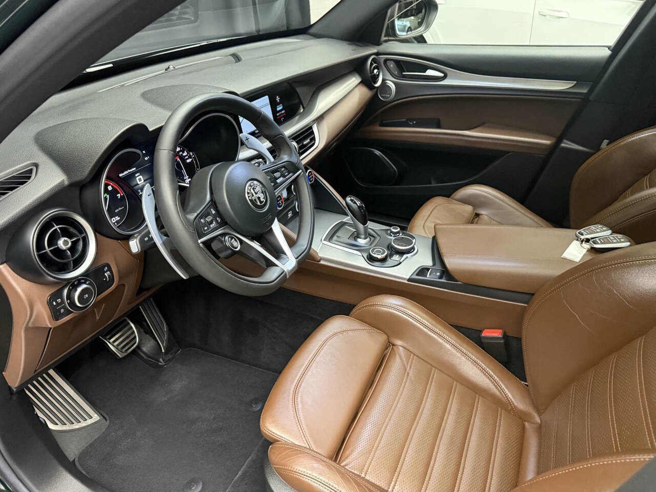 Used 2018 Alfa Romeo Stelvio Ti Sport image 15