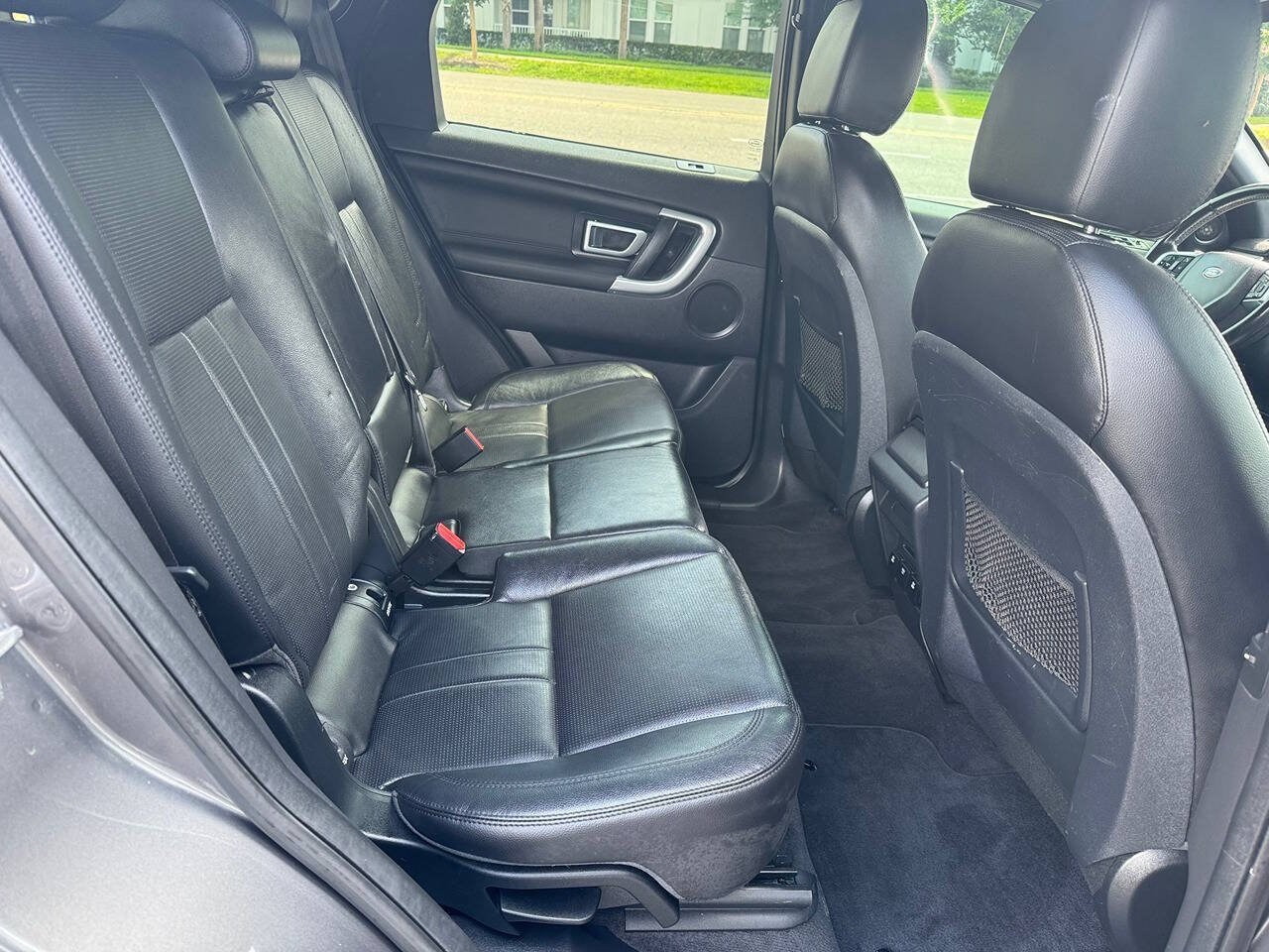 Used 2018 Land Rover Discovery Sport HSE AWD/4WD image 17