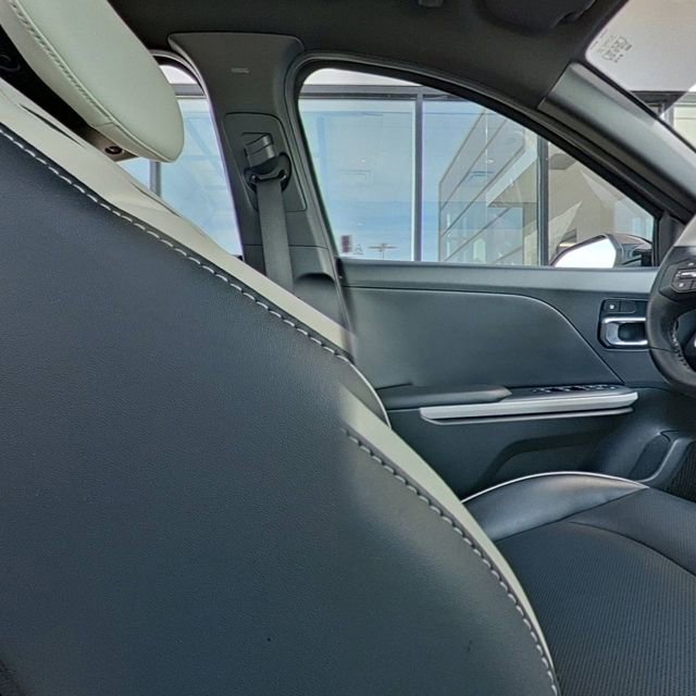 Certified 2025 Kia K4 GT-Line Turbo FWD image 29
