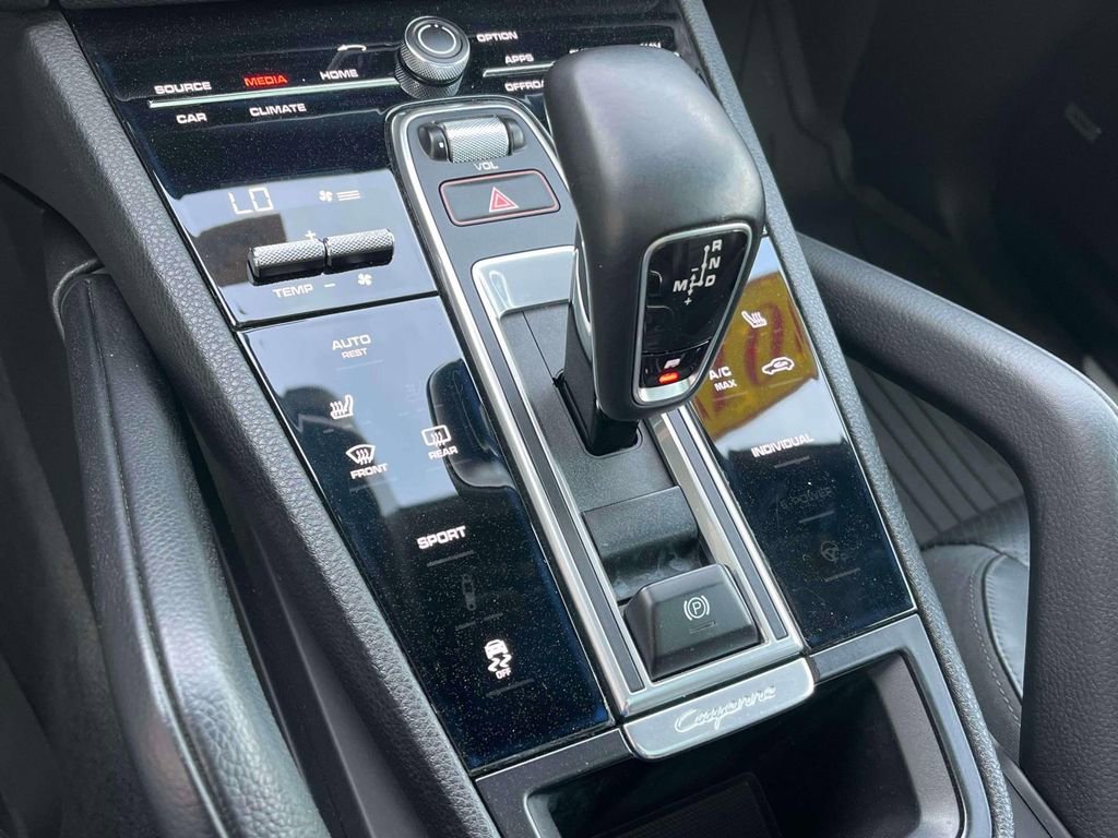 Used 2019 Porsche Cayenne image 33