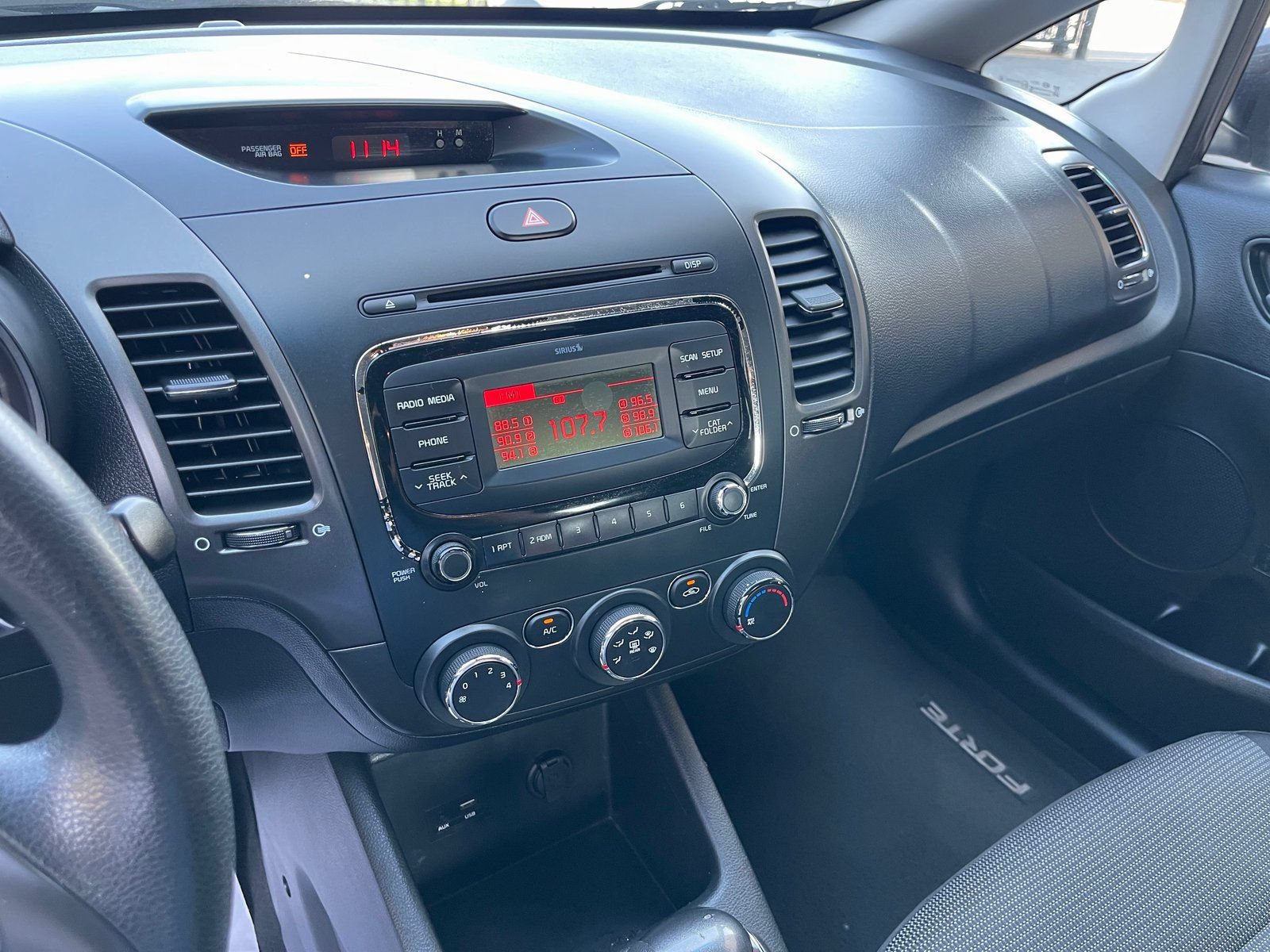 Used 2017 Kia Forte LX FWD image 22